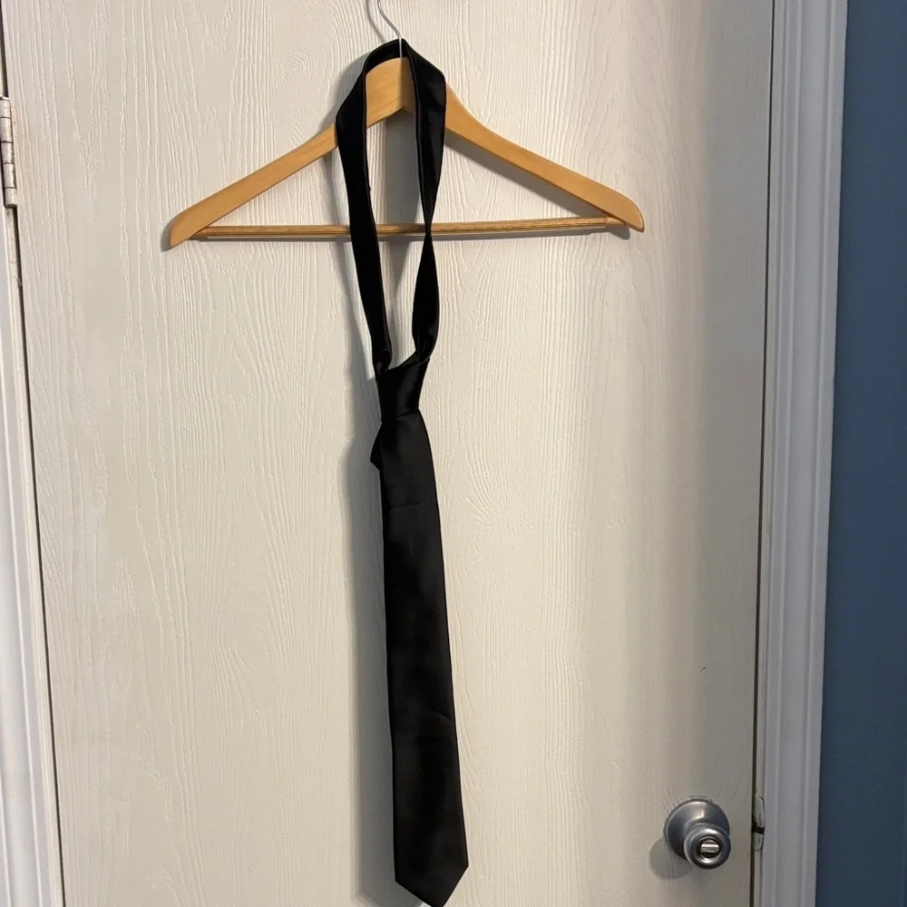 Perry Ellis Elegant Black Men's Tie